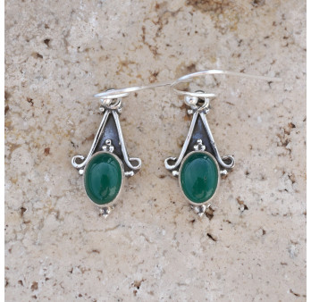 Petites boucles argent ciselé et pierre ovale Agate verte