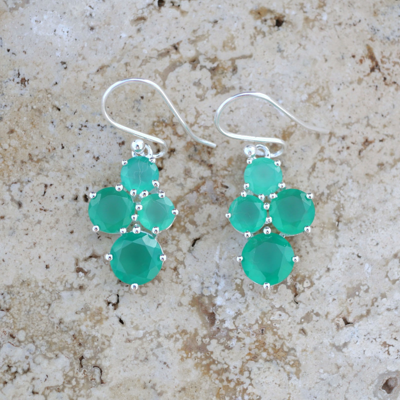 Petites boucles 4 pierres en Agate verte griffées et argent