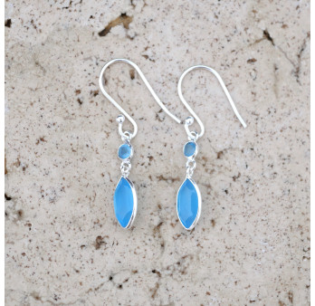 Boucles d'oreilles fines navettes en argent et Calcédoine