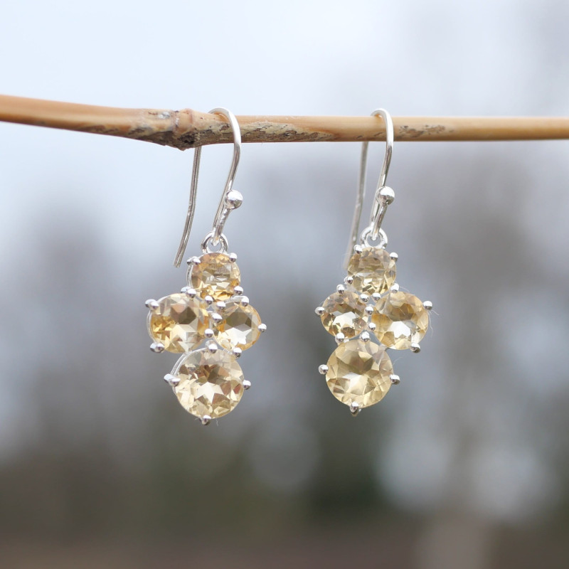 Petites boucles 4 pierres en Citrine griffées et argent