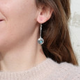 Longues boucles en argent et pierre ronde en Labradorite