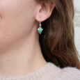 Petites boucles argent ciselé et pierre ovale Malachite Petites boucles argent ciselé et pierre ovale Malachite