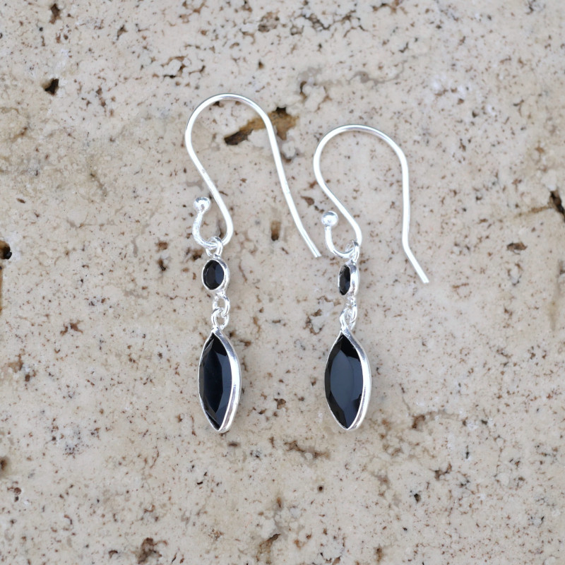 Boucles d'oreilles fines navettes en argent et Onyx noir