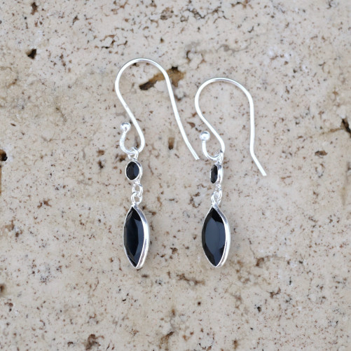 Boucles d'oreilles fines navettes en argent et Onyx noir