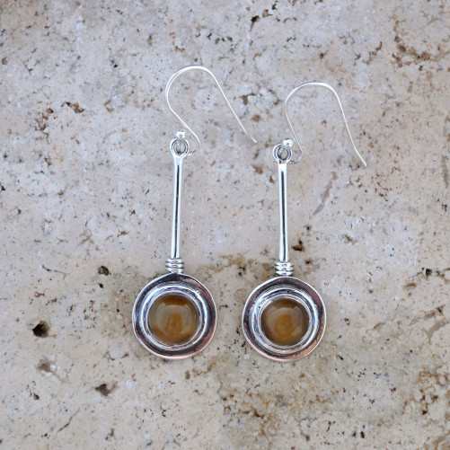 Longues boucles en argent et pierre ronde Oeil de tigre