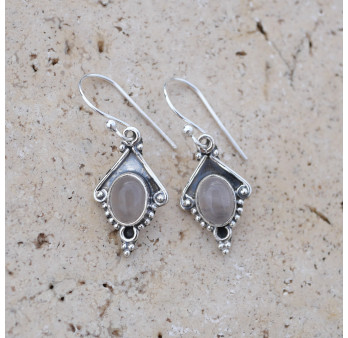 Petites boucles argent pointe ciselé et pierre Quartz rose
