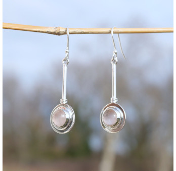 Longues boucles en argent et pierre ronde Quartz rose