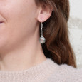 Longues boucles en argent et pierre ronde Quartz rose Longues boucles en argent et pierre ronde Quartz rose