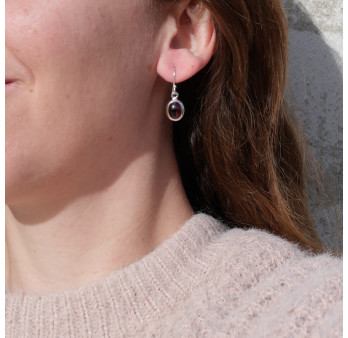 Petites boucles d'oreilles ovales Grenat et argent