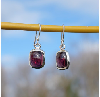 Petites boucles d'oreilles rectangulaires Grenat et argent