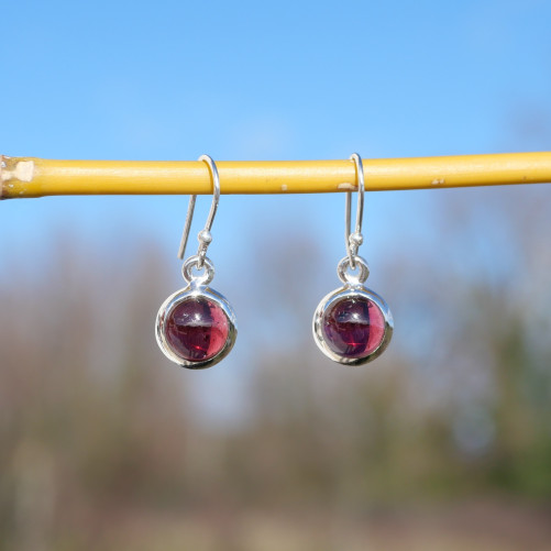 Petites boucles d'oreilles rondes Grenat et argent