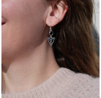 Boucles triangle en argent ajouré et pierre ronde Onyx