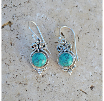 Petites boucles pierre Howlite bleue ronde et argent ciselé