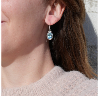 Boucles d'oreilles ovales argent lisse et pierre Topaze bleue