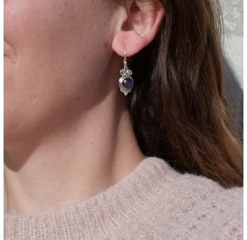 Petites boucles argent carrées pierre Améthyste griffée