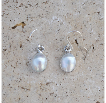 Petites boucles d'oreilles ovales Perle et argent