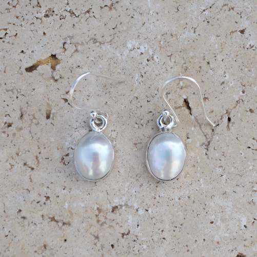 Petites boucles d'oreilles ovales Perle et argent
