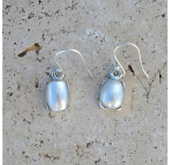 Petites boucles d'oreilles rectangulaires Perle et argent
