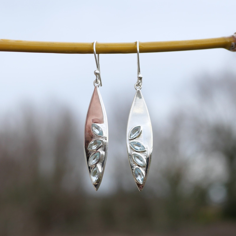 Boucles d'oreilles navette argent et 4 pierres en Topaze bleue