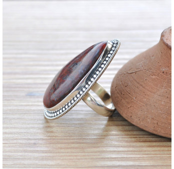 Grosse bague goutte en pierre Jaspe rouge et argent ciselé T55