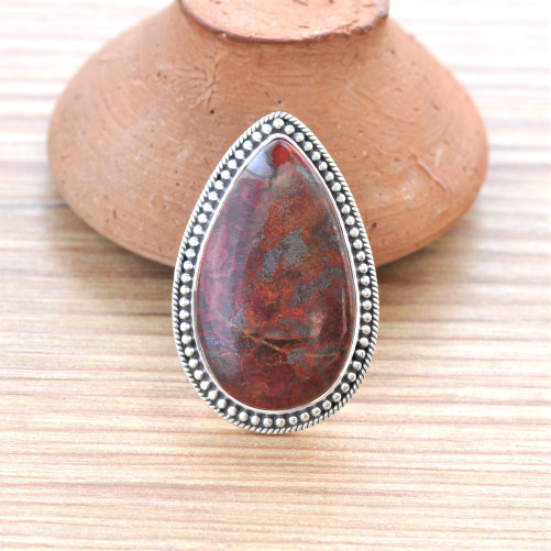 Grosse bague goutte en pierre Jaspe rouge et argent ciselé T55