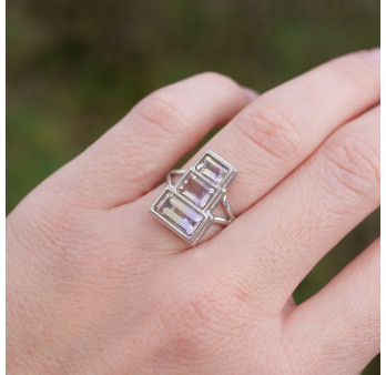 Bague En Argent Sterling Avec Pierre Verte Centrale - Taille 52 - Modèle Hexagonal - Occasion