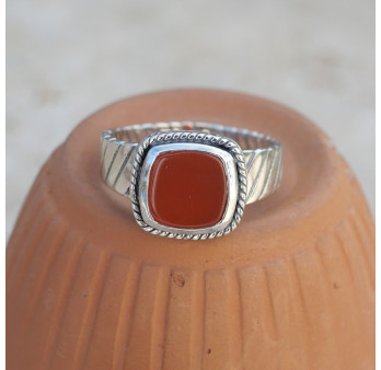 Bague Homme argent strié et pierre carrée Cornaline T67