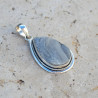 Pendentif goutte en argent strié et Calcédoine cristallisée