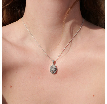 Petit pendentif argent pierre en Astrophylitte blanche