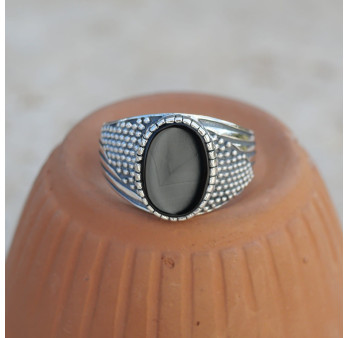 Chevalière Homme pierre plate Onyx noir et argent ciselé T65