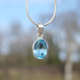 Pendentif ovale pierre Topaze bleue et argent
