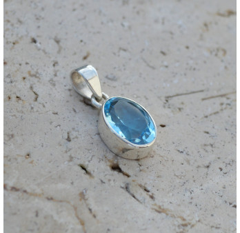 Pendentif ovale pierre Topaze bleue et argent