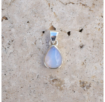 Pendentif goutte en Opale d'Ethiopie et argent