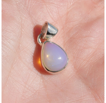Pendentif goutte en Opale d'Ethiopie et argent