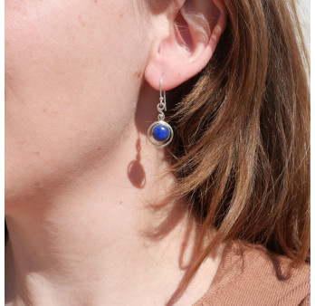 Boucles ouvertes en argent et pierre ronde Lapis lazuli