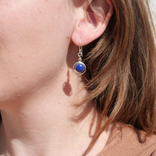 Boucles ouvertes en argent et pierre ronde Lapis lazuli