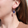 Boucles d'oreilles navettes argent ciselé et Lapis lazuli facetté