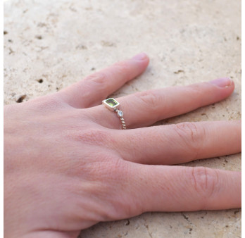 Bague fine argent torsadé pierre Péridot T50/52/55/58/60