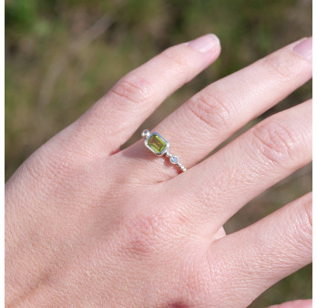Bague fine argent torsadé pierre Péridot T50/52/55/58/60