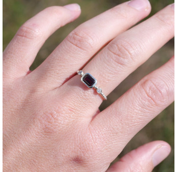 Bague fine argent torsadé pierre Grenat T53/56/58/60