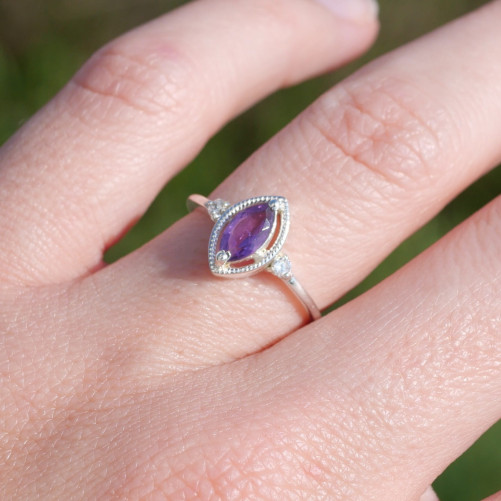 Bague fine argent pierre marquise griffée Améthyste T49/52/55/57/60