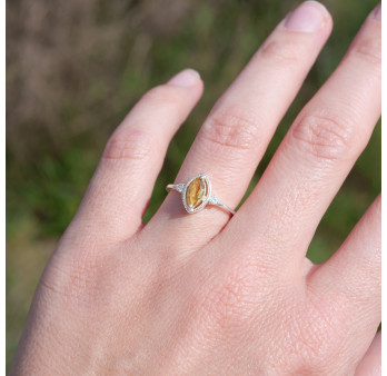 Bague fine argent pierre marquise griffée Citrine T49/52/55/57