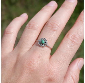 Petite bague fleur argent et pierre ronde Malachite T57