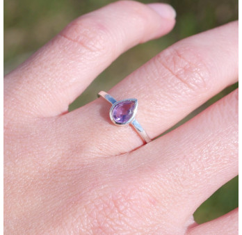 Petite bague goutte argent et pierre en Améthyste T49/51/54/58