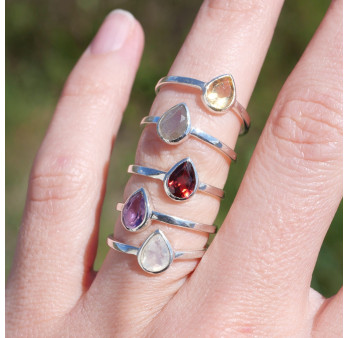 Petite bague goutte argent et pierre en Labradorite T51/52/54/58/59
