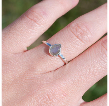 Petite bague goutte argent et pierre en Labradorite T51/52/54/58/59