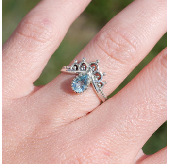 Bague fine couronne argent et petite pierre Topaze bleue T49/53/54/57/59