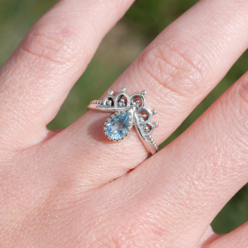 Bague fine couronne argent et petite pierre Topaze bleue T49/53/54/57/59