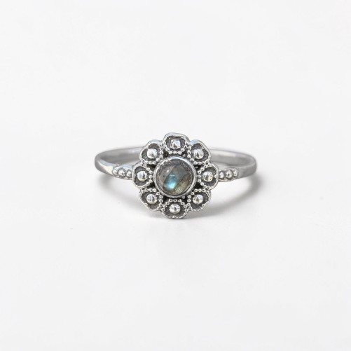 Petite bague fleur argent et pierre ronde Labradorite T57