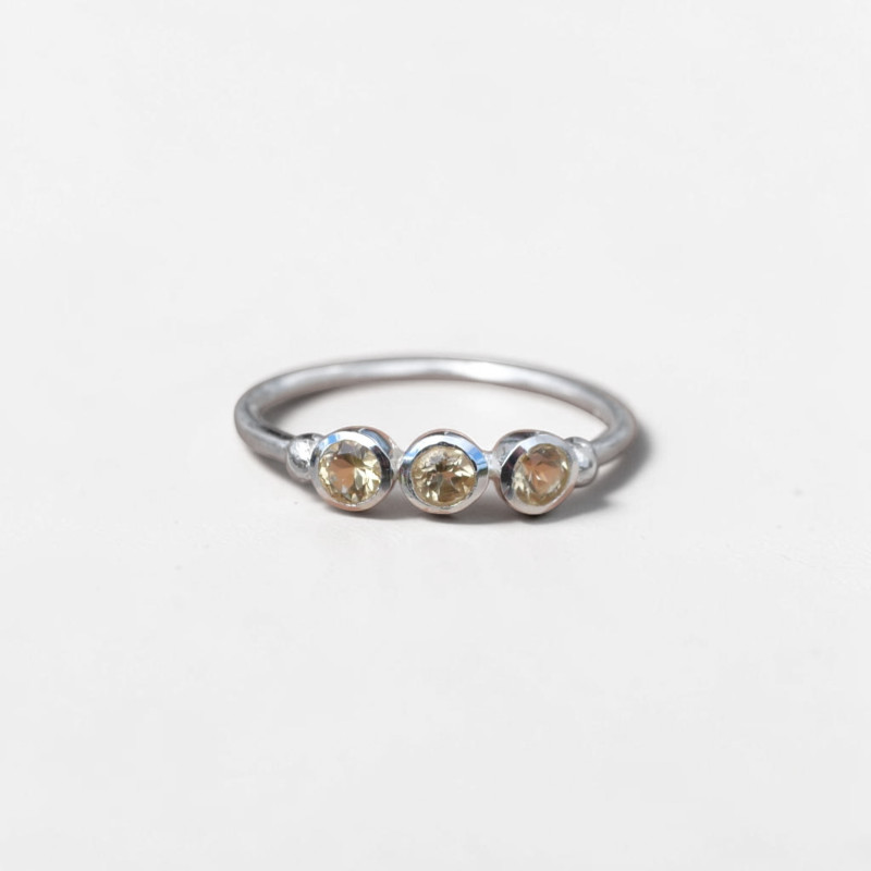 Petite bague argent et 3 petites pierres rondes en Citrine T49/52/54/57